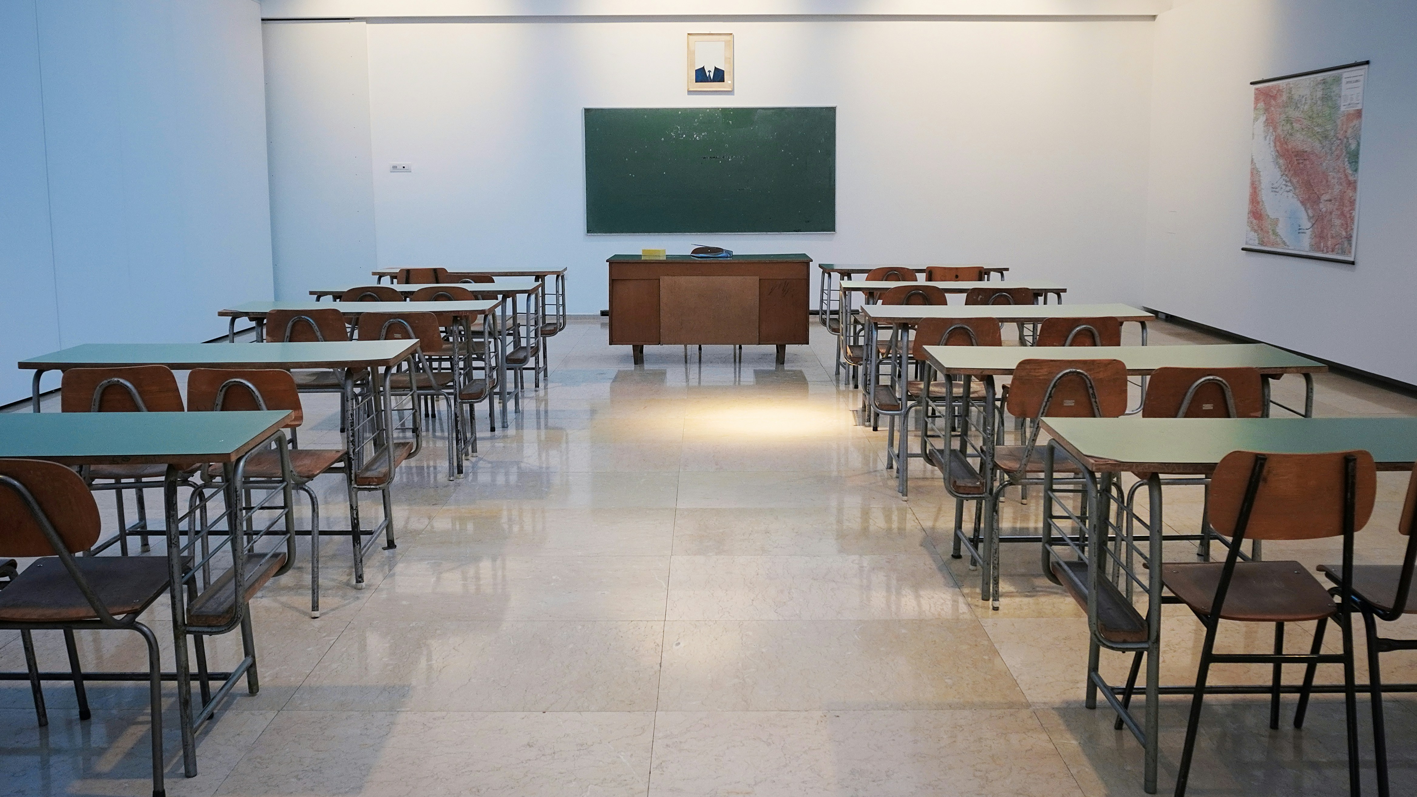 Classroom with educational technology at a bilingual school in Nuevo León